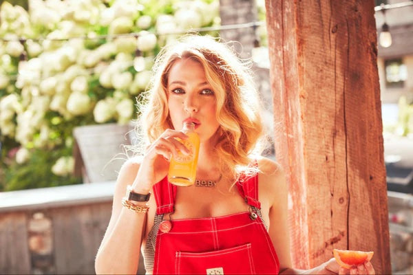 Betty Buzz: Blake Lively | March Edition – Sèchey